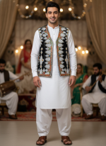 Zarin Afghan Boho Vest – Lightweight Handmade Ethnic Wear - Image 2