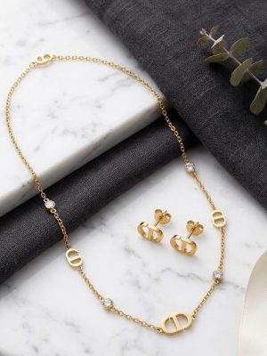 Elegant Gold Jewelry Set