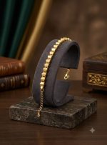 Geometric Gold Link Bracelet