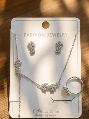 Clover Cubic Zirconia Jewelry Set - Zambeel