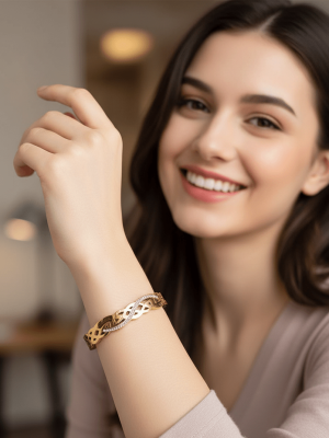 Crystal Wave Pattern Bangle - Zambeel