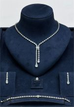 Elegant Teardrop Crystal Jewelry Set - Zambeel