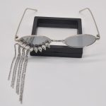 Korean - style Luxury Glamorous Rhinestone - tasseled Sunglasses With A Niche Designer - inspired Look - Zambeel