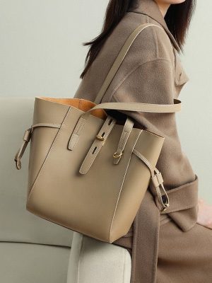 Retro Genuine Leather Portable Women's Shoulder Bag - Zambeel