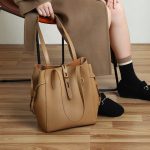 Retro Genuine Leather Portable Women's Shoulder Bag - Zambeel