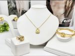 Square LV Emblem Jewelry Set - Zambeel