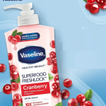 Vaseline - Cranberry Body Lotion (Original) - Zambeel