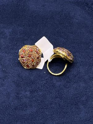 Vintage - Style Crystal Cocktail Ring - Zambeel